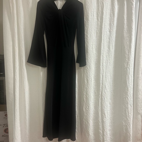 🍸Milio-Milano Twist Front Open Back Gown | NWT | S, M, L🍸 - Picture 6 of 9